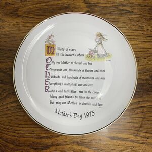 1973 Holly Hobbie Commemorative Edition Mother's Day Plate 10"‎